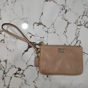Coach Pebbled Leather Wristlet – Blush – Excellent Condition